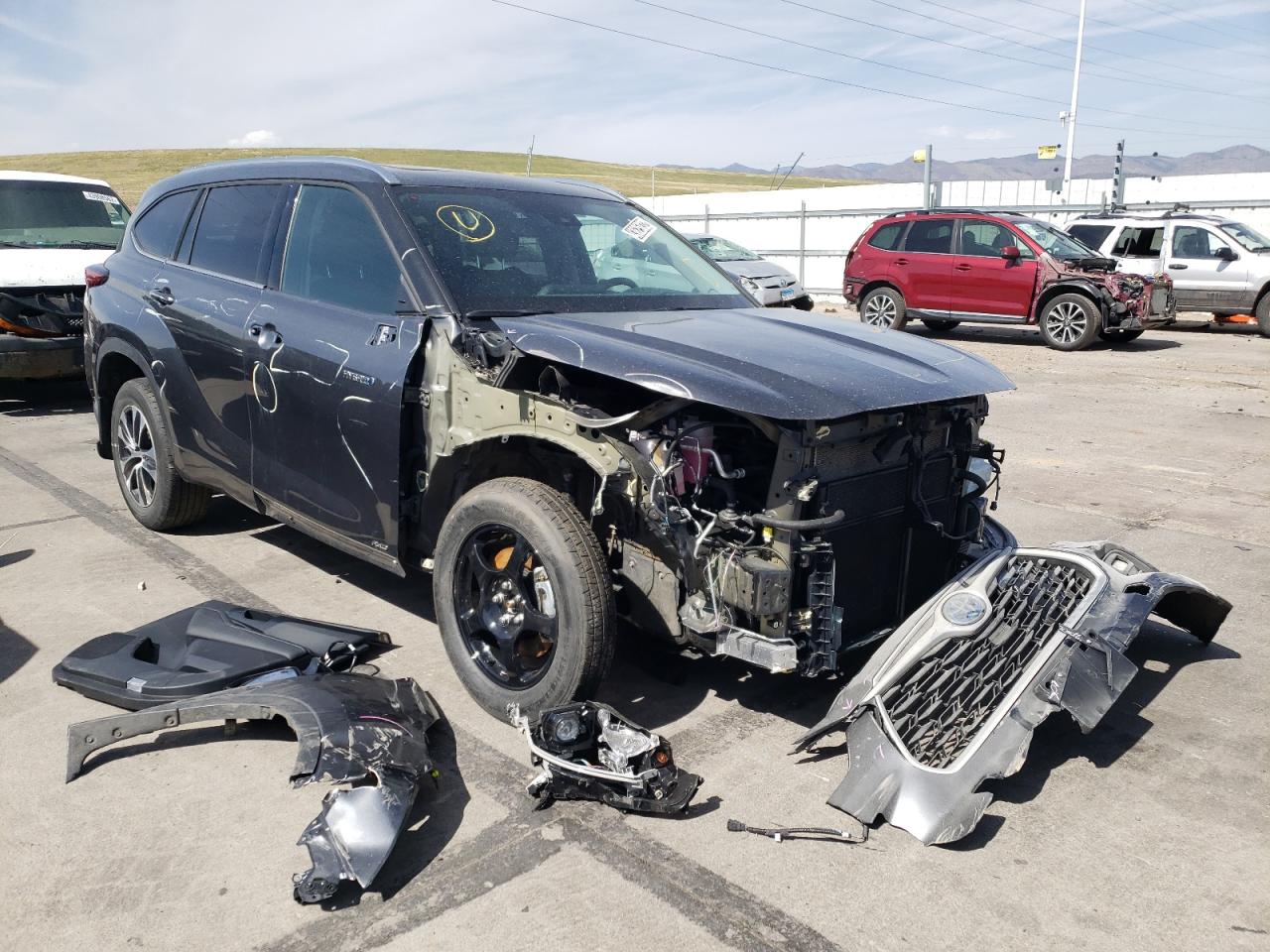 TOYOTA HIGHLANDER 2021 with VIN 5TDHBRCH4MS515248 - Photo from auction