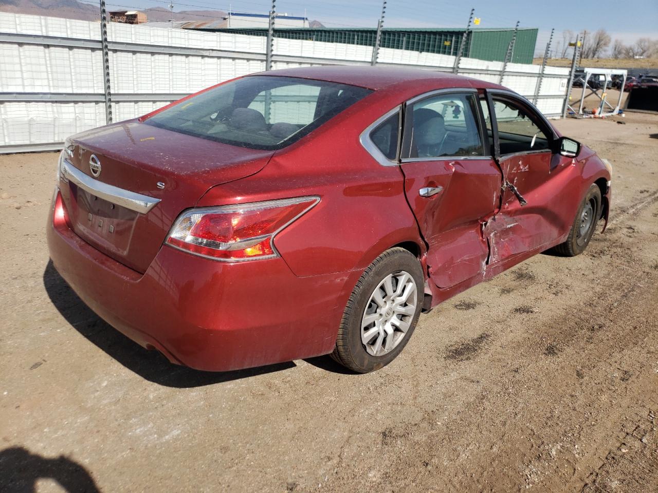 Photo 4 from auction – 2015 NISSAN ALTIMA 2.5 with VIN 1N4AL3AP2FN391629