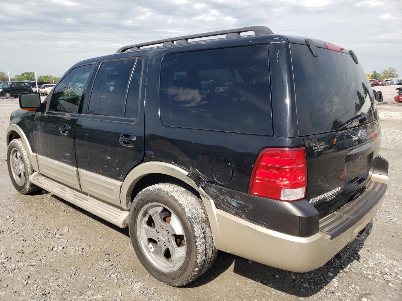 Photo 3 from auction – 2005 FORD EXPEDITION with VIN 1FMPU17515LA41944