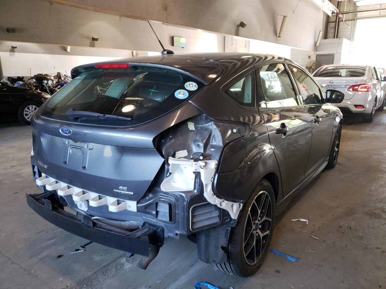 Photo 4 from auction – 2015 FORD FOCUS SE with VIN 1FADP3K25FL333501