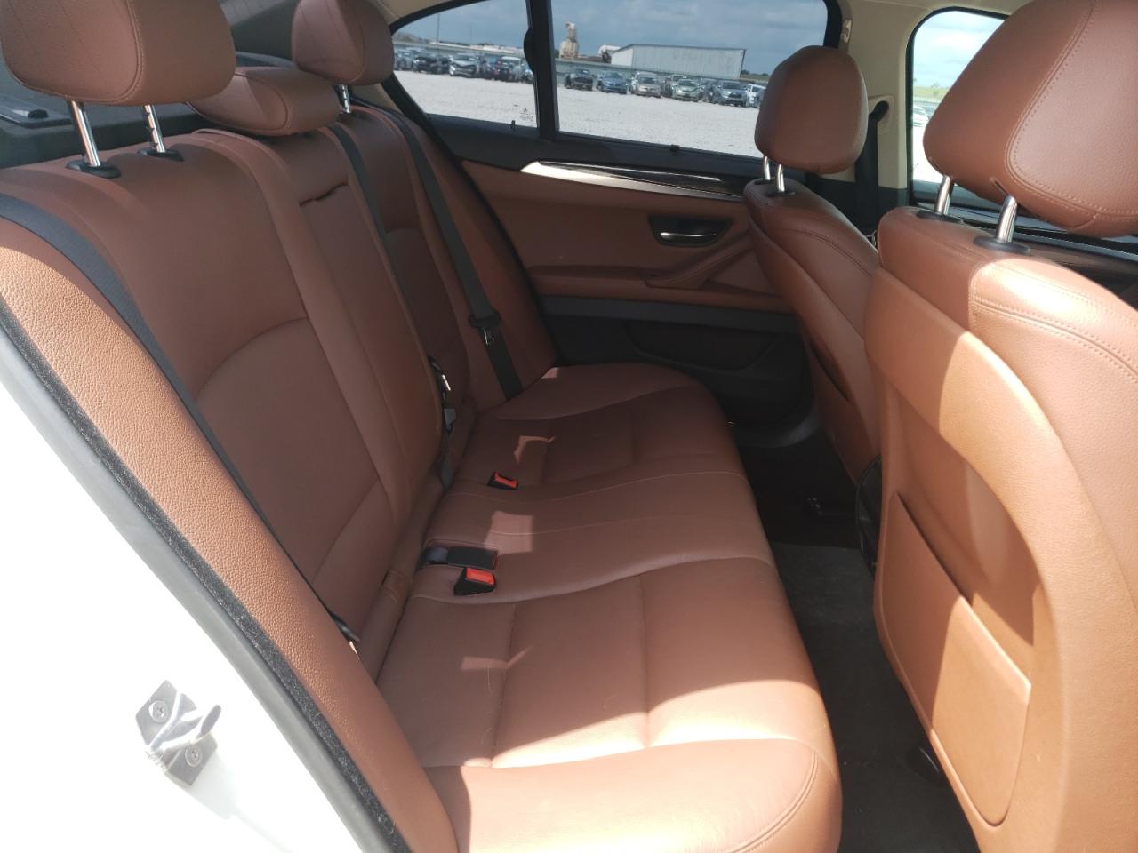 Zdjęcie 6 z aukcji – 2014 BMW 528 XI z VIN WBA5A7C50ED614398