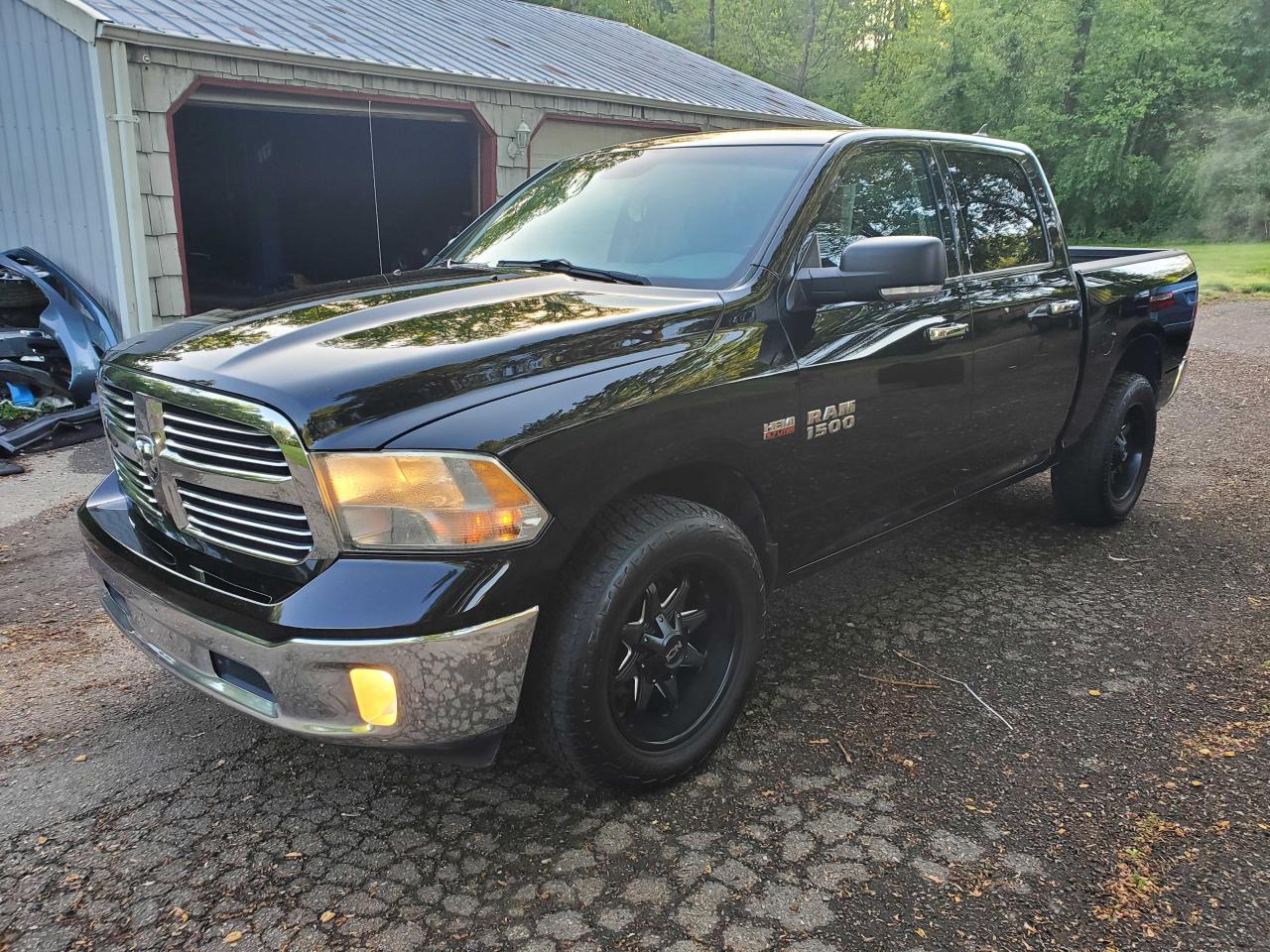 Photo 2 from auction – 2014 RAM 1500 SLT with VIN 1C6RR7LT0ES405208