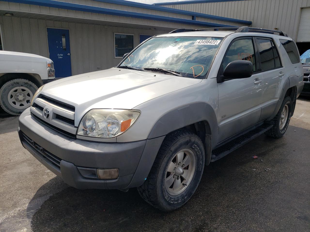 Photo 2 from auction – 2003 TOYOTA 4RUNNER SR with VIN JTEZU14R430005423