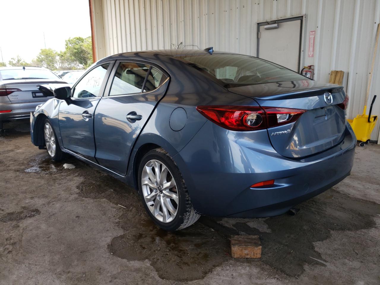 Photo 3 from auction – 2015 MAZDA 3 TOURING with VIN JM1BM1V30F1243848