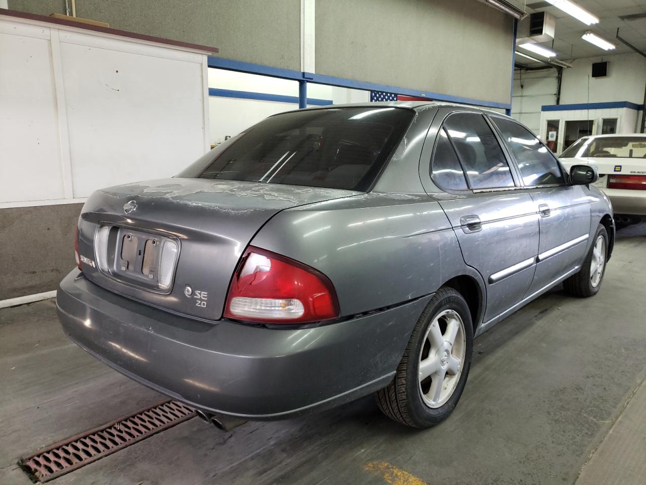 Photo 17 from auction – 2000 NISSAN SENTRA SE with VIN 3N1BB51A0YL000606