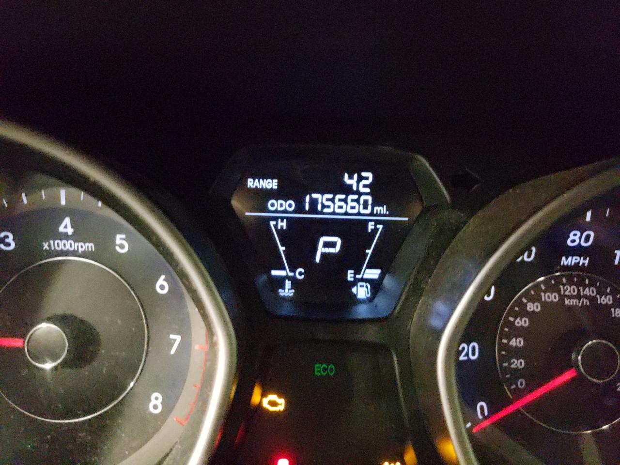 Photo 8 from auction – 2013 HYUNDAI ELANTRA GL with VIN 5NPDH4AE6DH360751