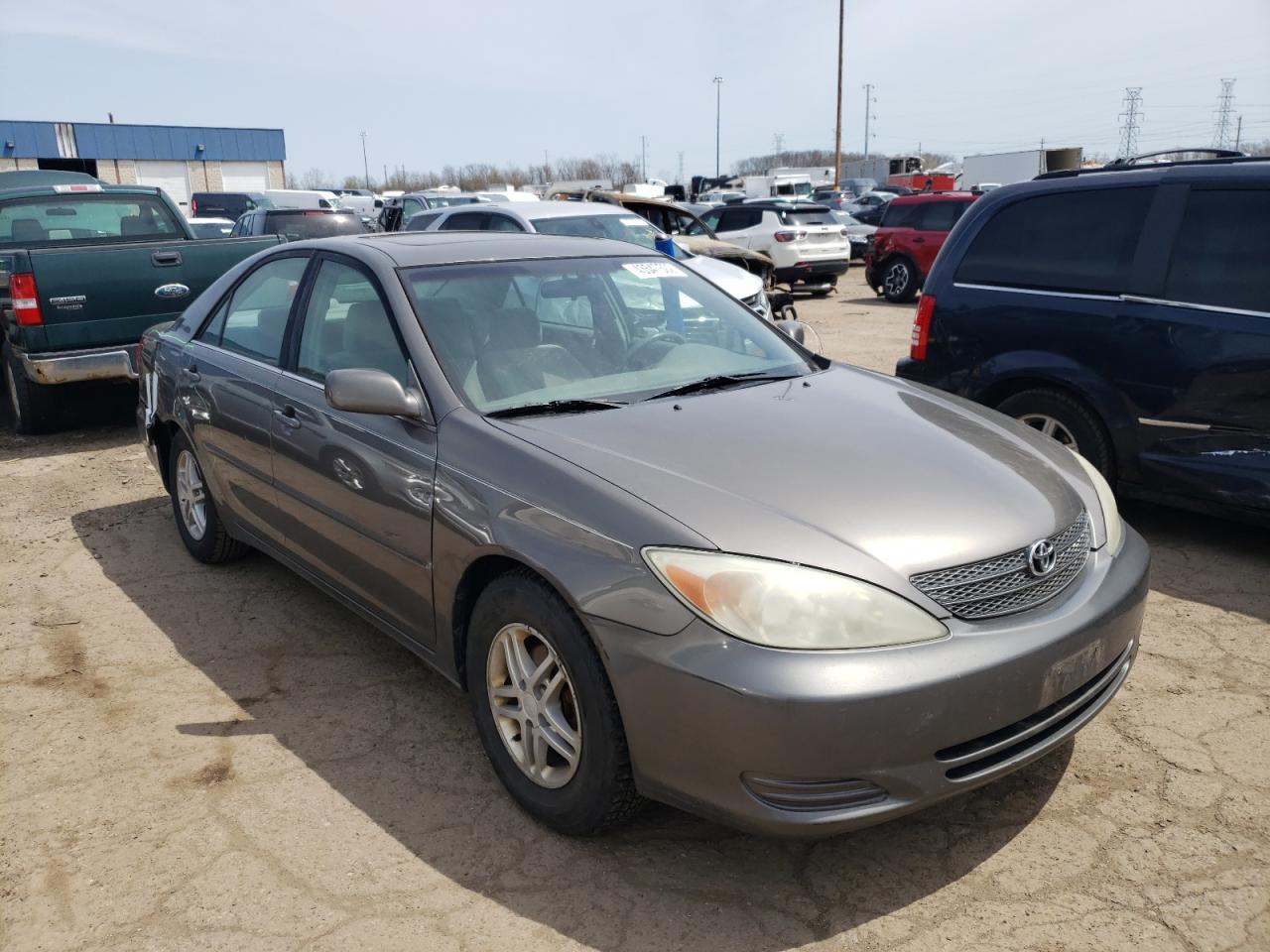 TOYOTA CAMRY LE 2002 with VIN 4T1BE32K92U522594 - Photo from auction