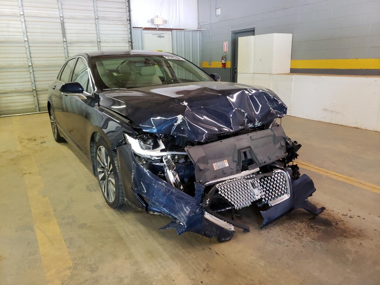 LINCOLN MKZ SELECT 2017 with VIN 3LN6L5D95HR662588 - Photo from auction