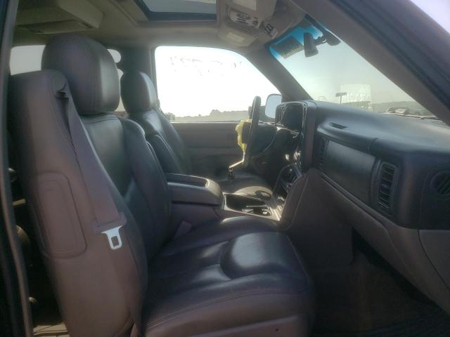 Photo 5 from auction – 2005 CHEVROLET SUBURBAN with VIN 3GNFK16Z65G224142