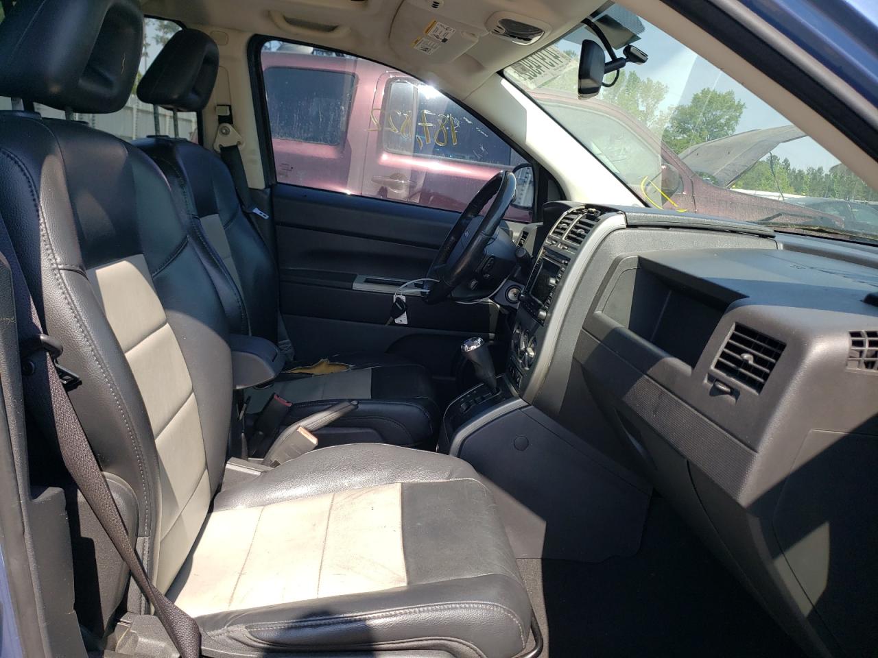 Photo 5 from auction – 2007 JEEP COMPASS LI with VIN 1J8FT57W77D176659