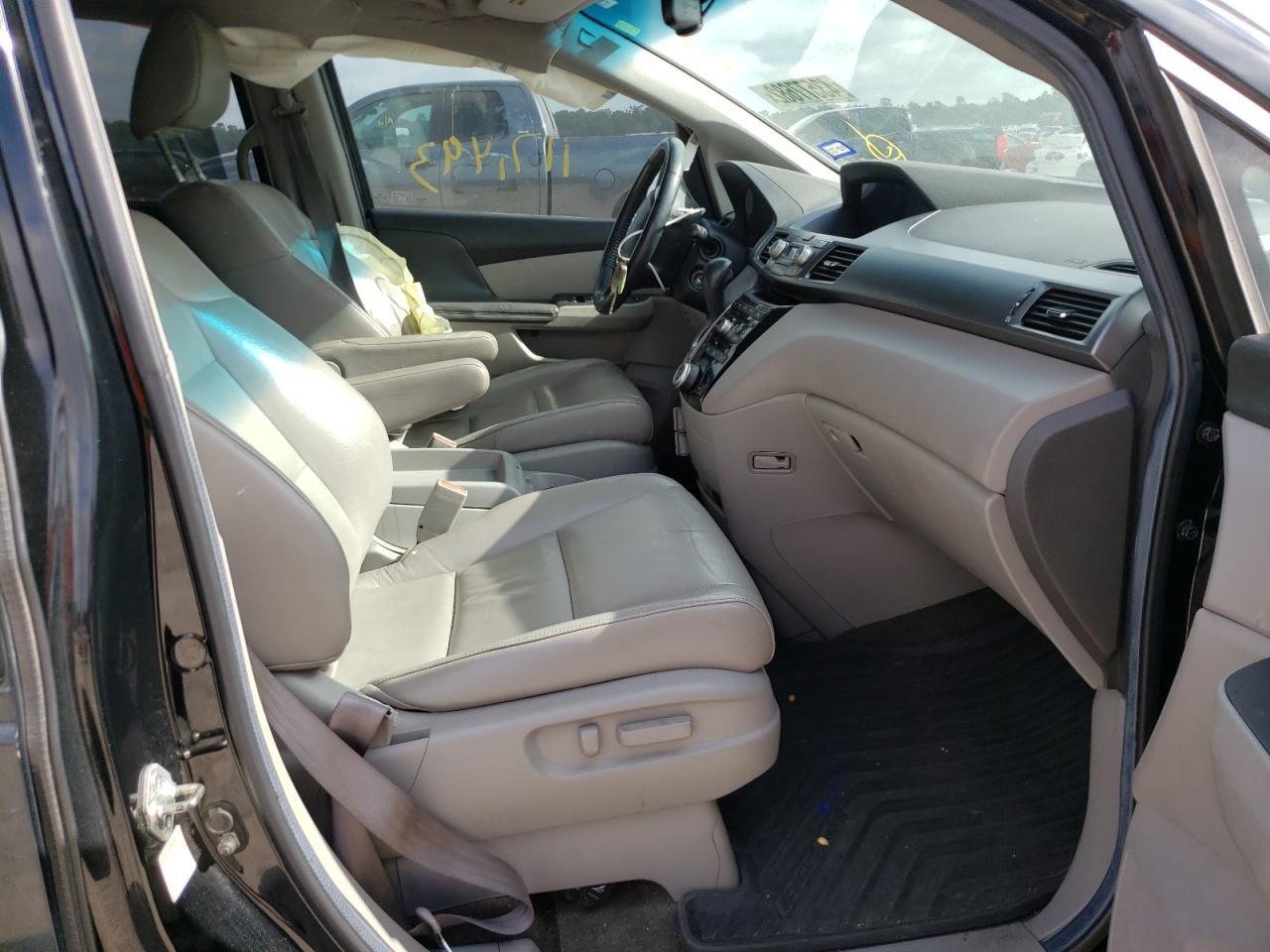 Photo 5 from auction – 2012 HONDA ODYSSEY EX with VIN 5FNRL5H62CB015612