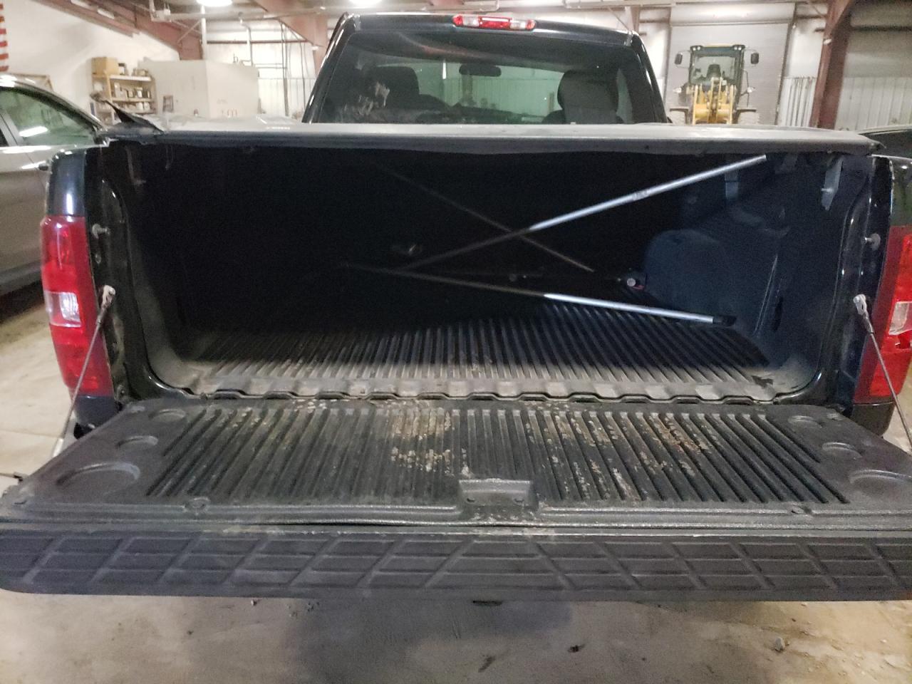 Photo 6 from auction – 2011 CHEVROLET SILVERADO with VIN 1GCNCPEX3BZ460019