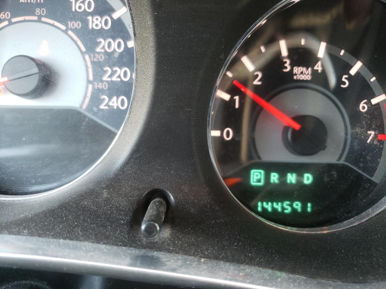 Foto 8 de la subasta – 2013 CHRYSLER 200 LX con VIN 1C3CCBAB7DN696840