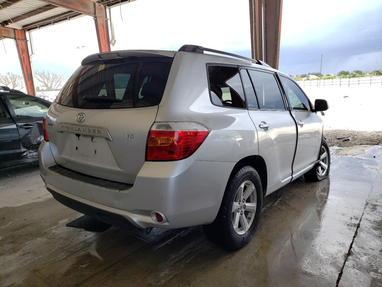 Photo 4 from auction – 2008 TOYOTA HIGHLANDER with VIN JTEDS41A982023668