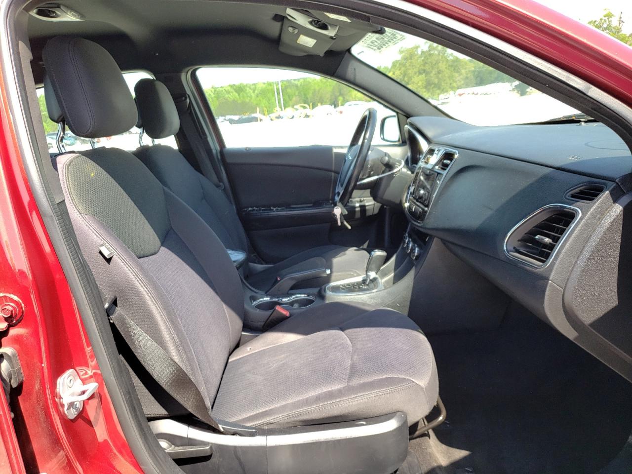 Photo 5 from auction – 2012 CHRYSLER 200 TOURIN with VIN 1C3CCBBG1CN228594