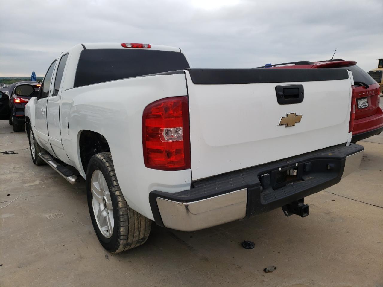 Photo 3 from auction – 2007 CHEVROLET SILVERADO with VIN 2GCEC19J871652099