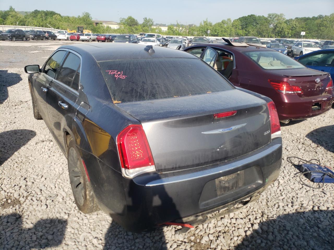 Photo 3 from auction – 2019 CHRYSLER 300 LIMITE with VIN 2C3CCAEG1KH534188