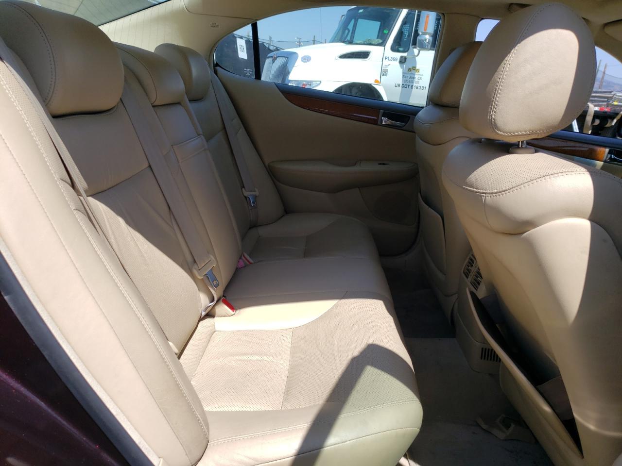 Photo 6 from auction – 2005 LEXUS ES 330 with VIN JTHBA30G155119320
