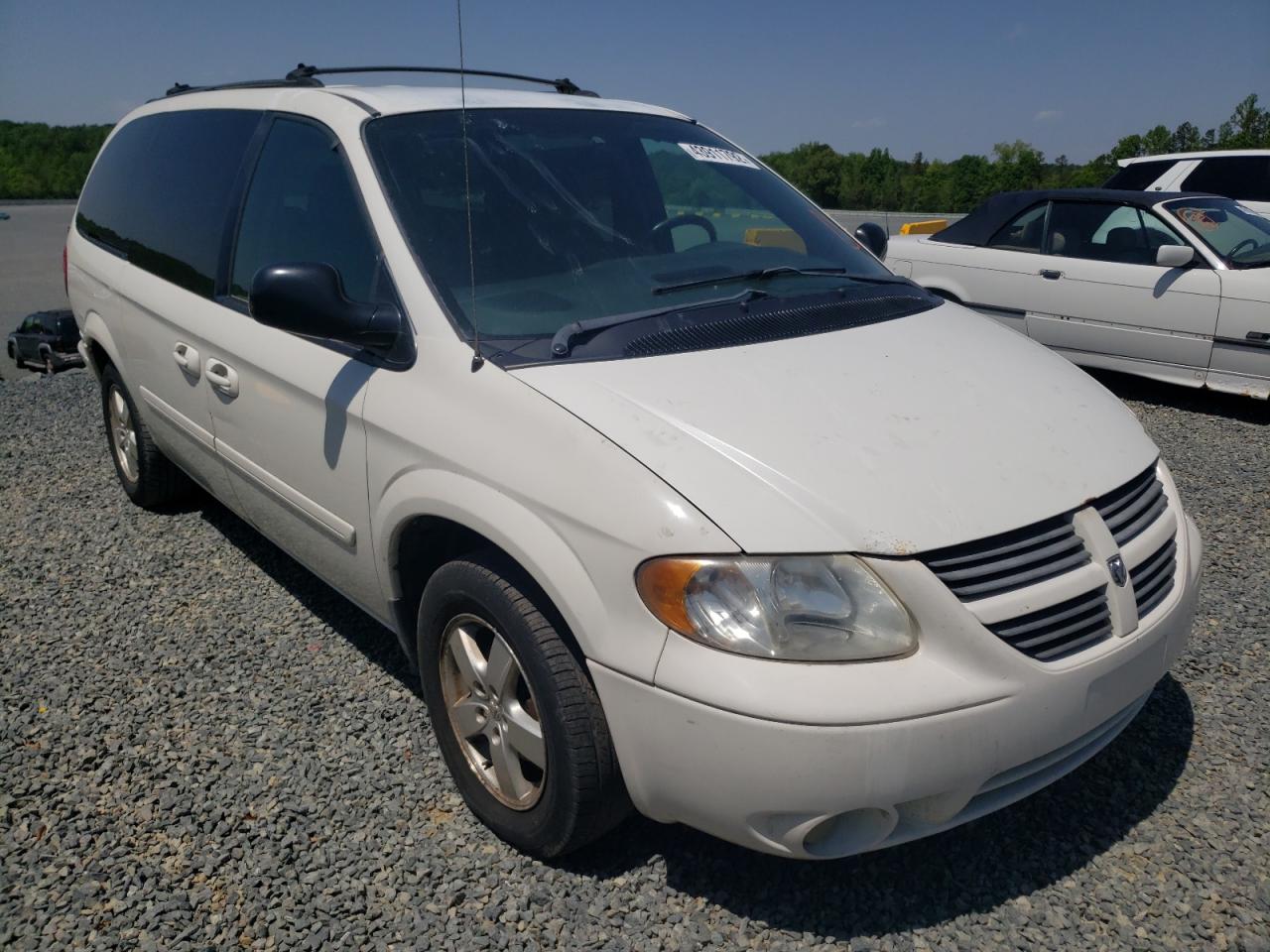 DODGE GRAND CARA 2005 with VIN 2D4GP44LX5R154429 - Photo from auction