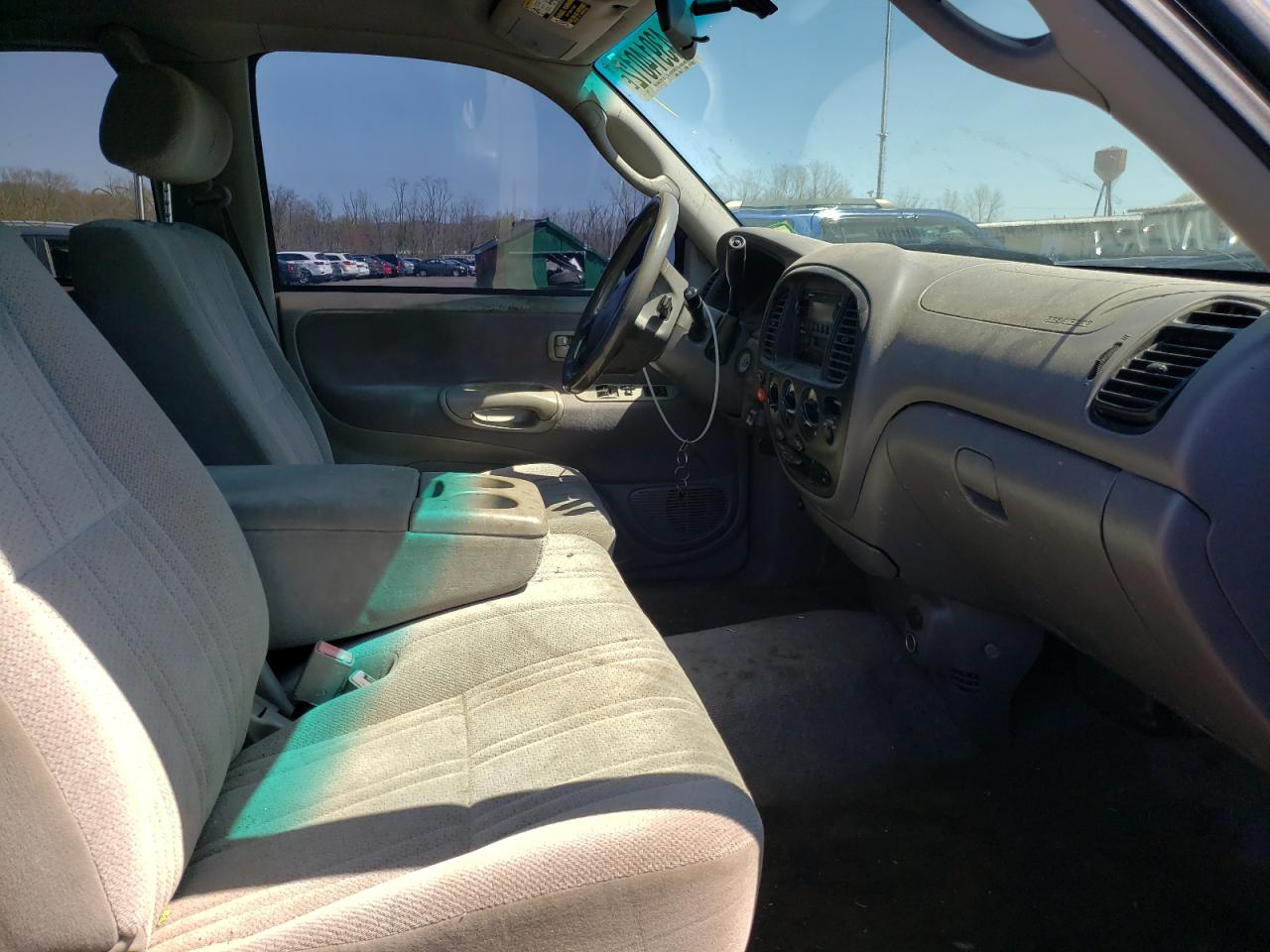 Photo 5 from auction – 2000 TOYOTA TUNDRA SR5 with VIN 5TBBT4416YS048310