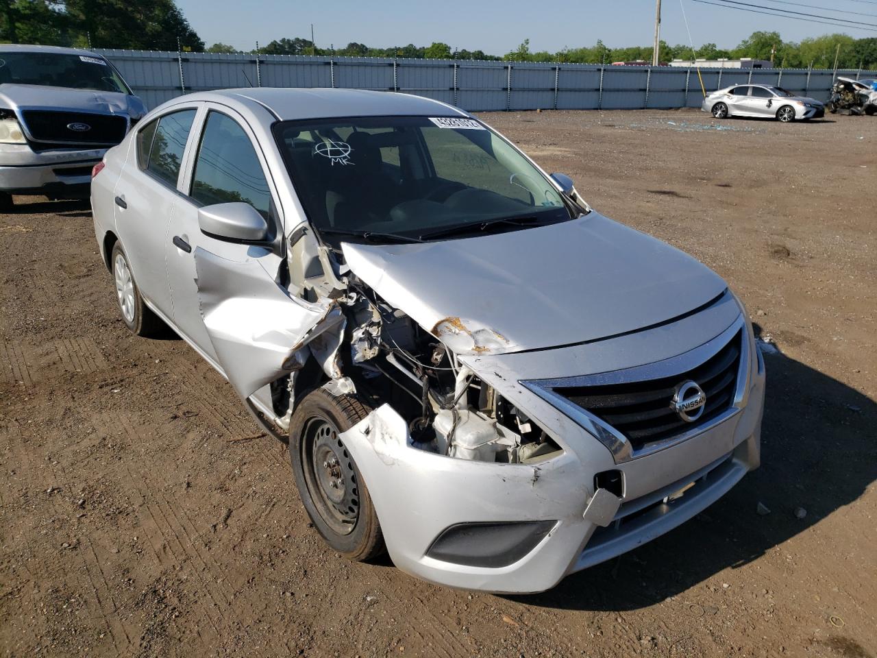 Photo 1 from auction – 2019 NISSAN VERSA S with VIN 3N1CN7AP1KL823502