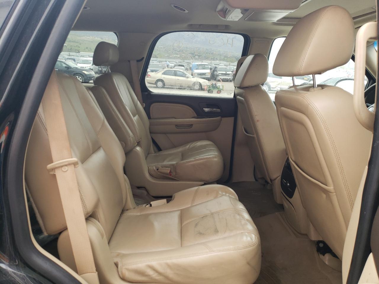 Photo 6 from auction – 2008 GMC YUKON DENA with VIN 1GKFK63858J246030