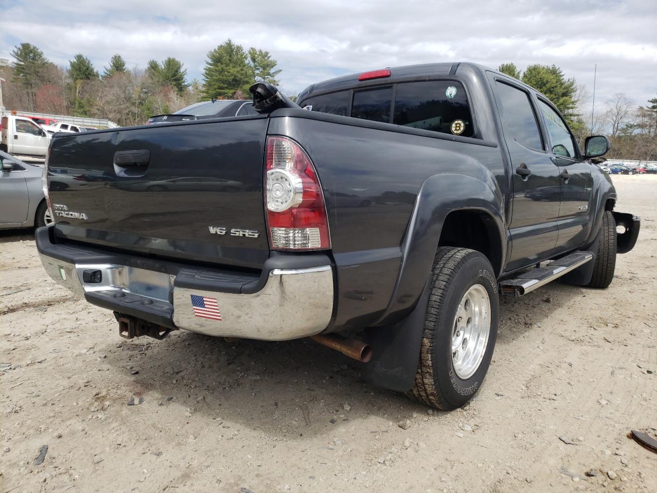 Photo 4 from auction – 2010 TOYOTA TACOMA DOU with VIN 3TMLU4EN8AM049927
