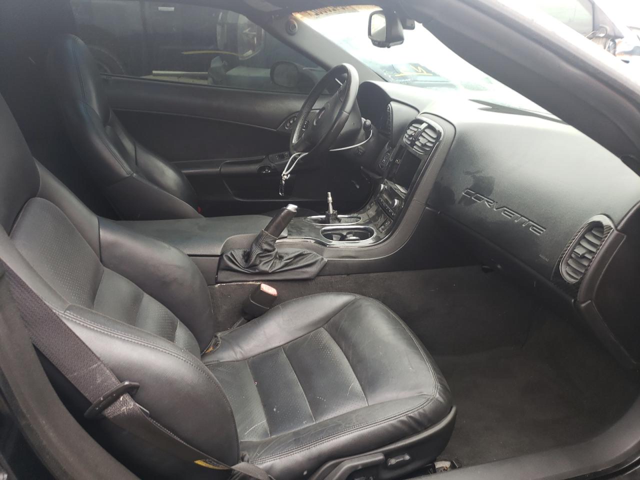 Photo 5 from auction – 2005 CHEVROLET CORVETTE with VIN 1G1YY24U255120938