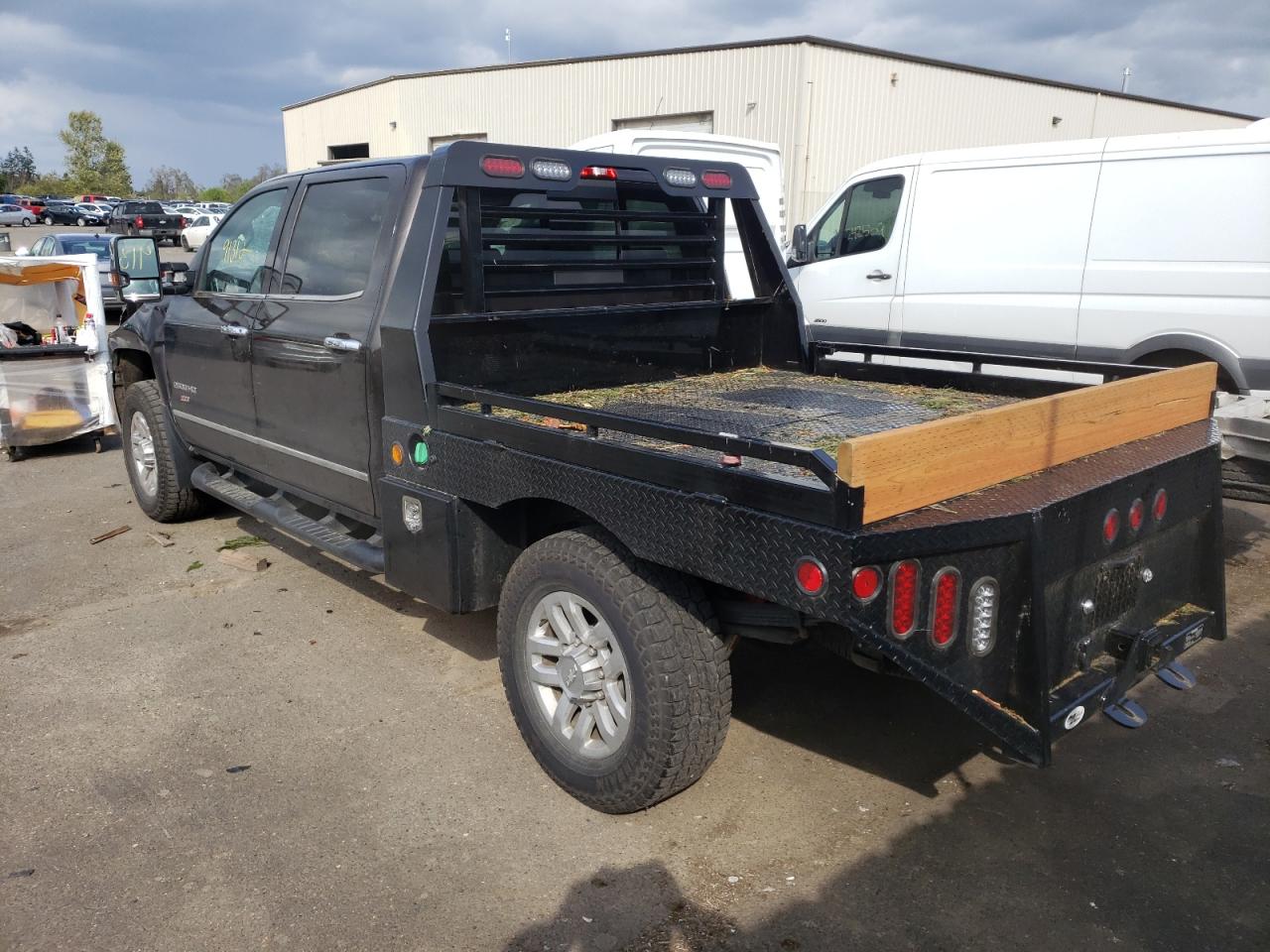 Photo 3 from auction – 2018 CHEVROLET SILVERADO with VIN 1GC1KWEY0JF214467