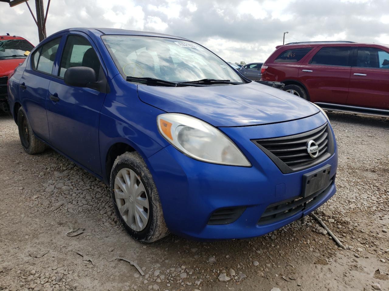 NISSAN VERSA S 2014 with VIN 3N1CN7AP3EL812263 - Photo from auction