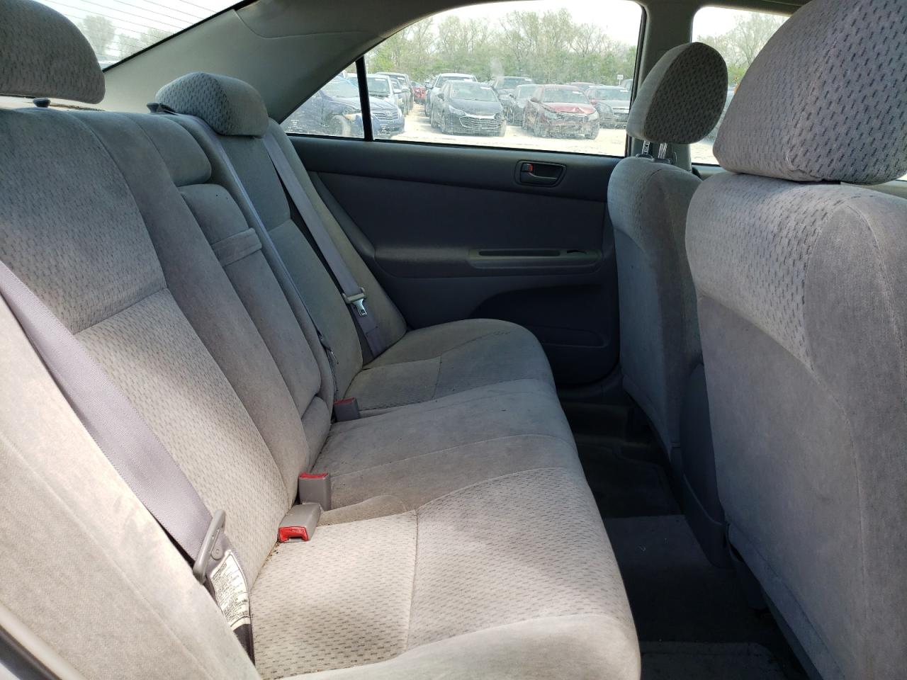 Photo 6 from auction – 2002 TOYOTA CAMRY LE with VIN 4T1BE32K72U117317