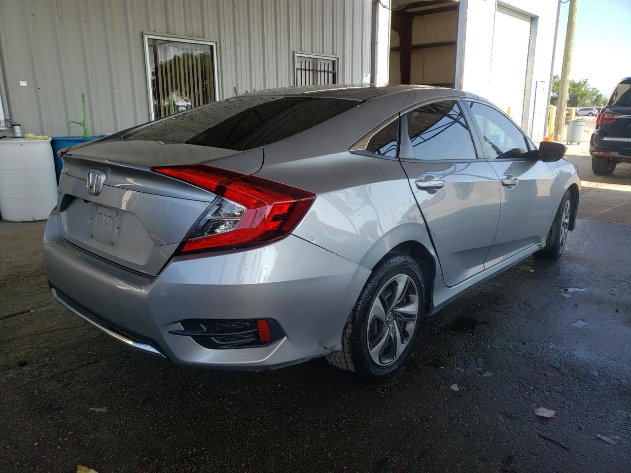 Photo 4 from auction – 2019 HONDA CIVIC LX with VIN 19XFC2F68KE023240
