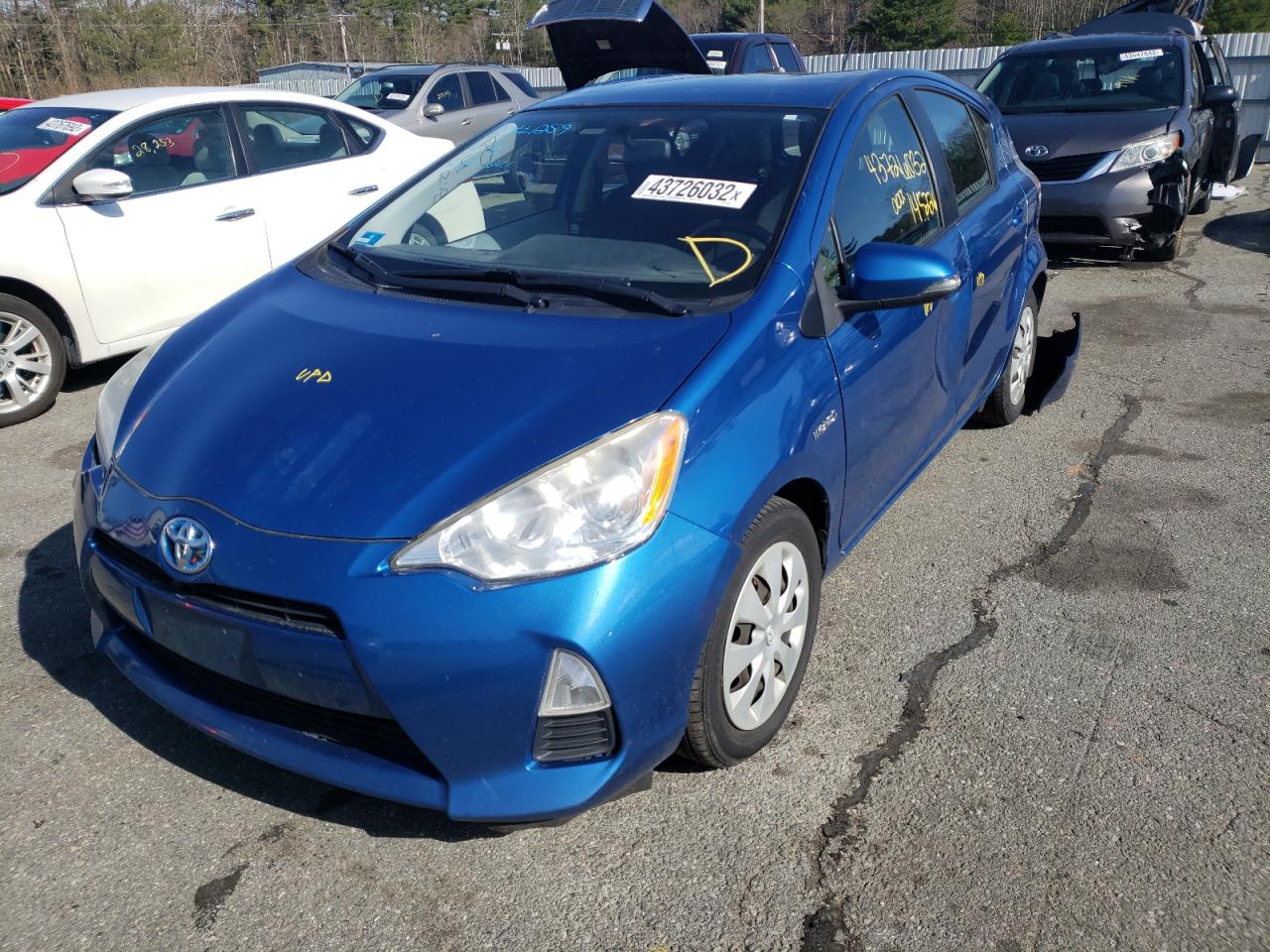 Photo 2 from auction – 2013 TOYOTA PRIUS C with VIN JTDKDTB30D1039872