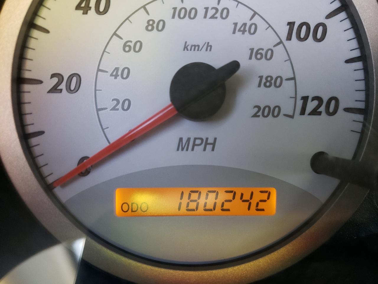 Photo 8 from auction – 2005 TOYOTA RAV4 with VIN JTEGD20V850089667