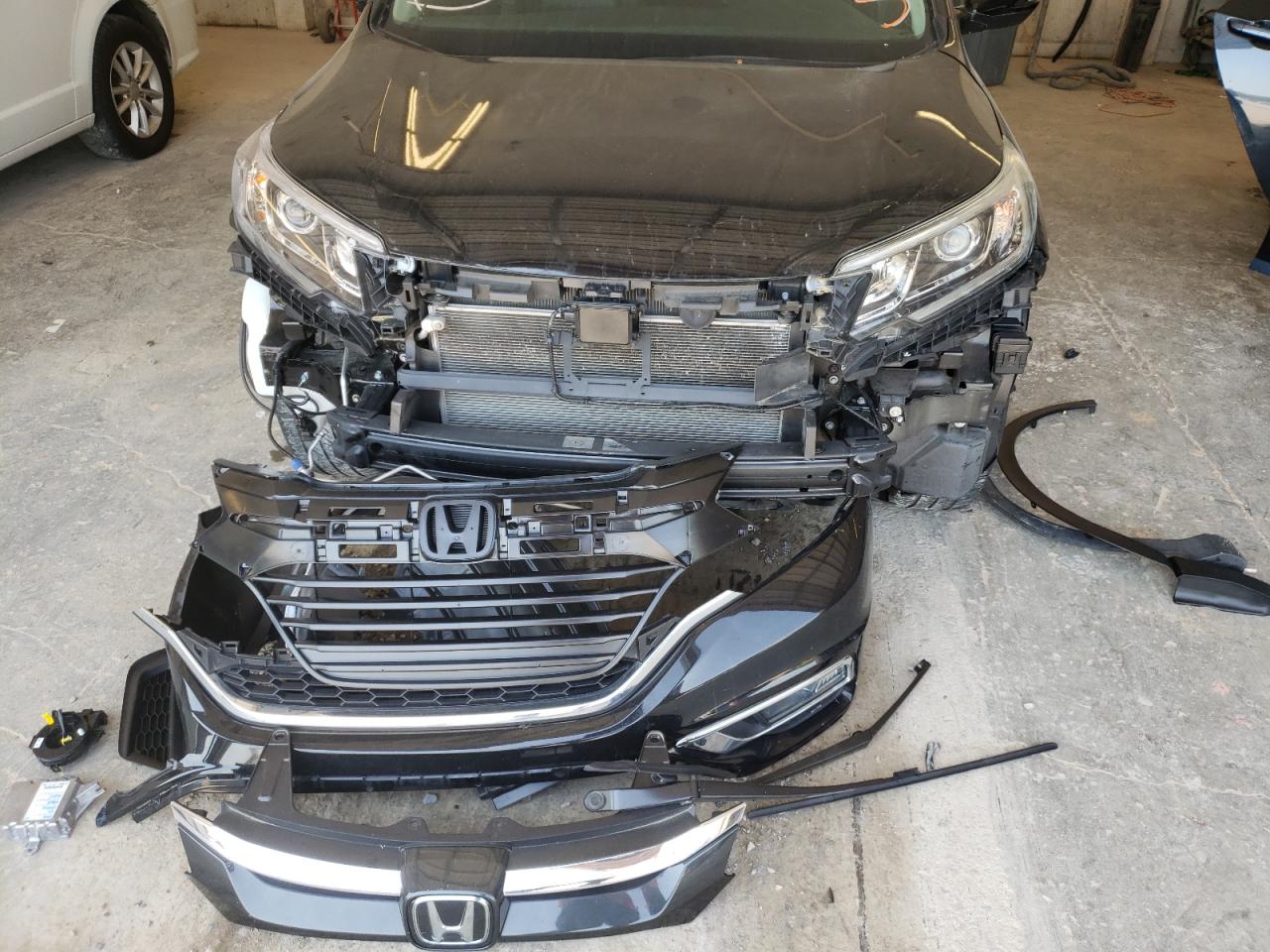 Photo 9 from auction – 2016 HONDA CR-V TOURI with VIN 5J6RM4H95GL046416
