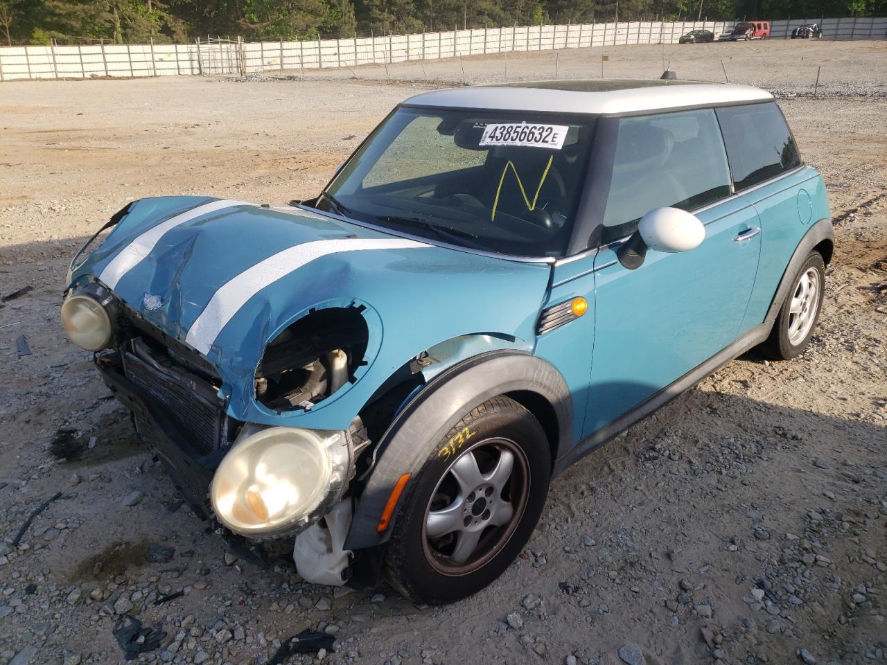 Photo 2 from auction – 2009 MINI COOPER with VIN WMWMF33509TW70455