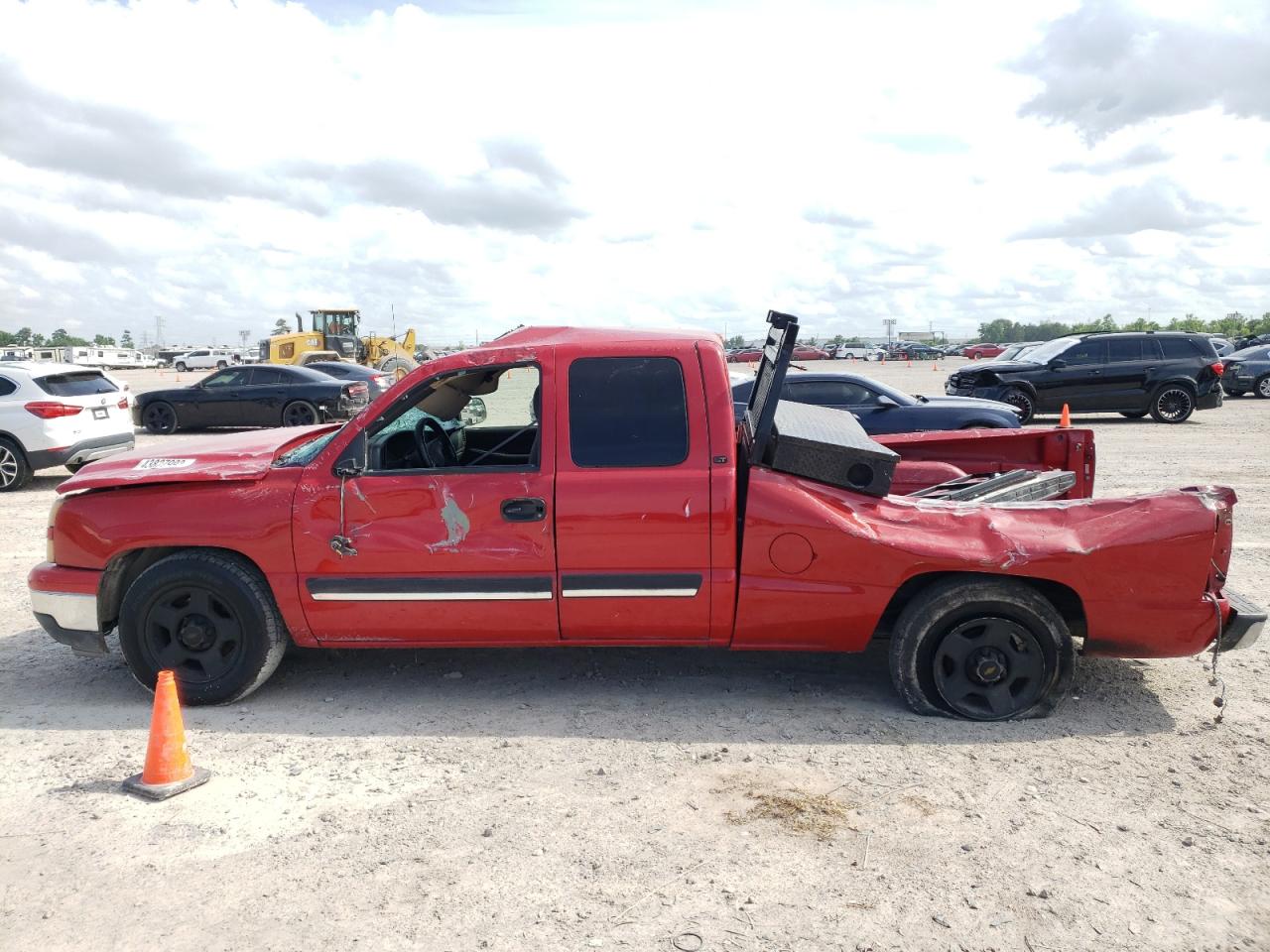 Photo 9 from auction – 2006 CHEVROLET SILVERADO with VIN 2GCEC19V361119739