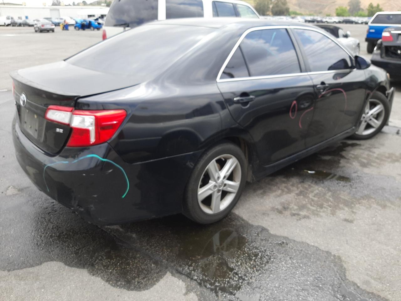 Photo 4 from auction – 2014 TOYOTA CAMRY L with VIN 4T1BF1FKXEU381258