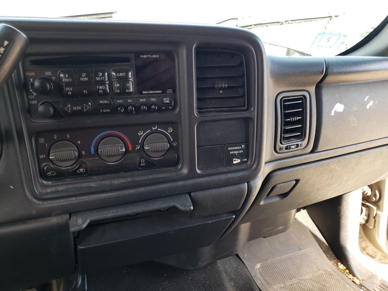 Photo 9 from auction – 2002 GMC NEW SIERRA with VIN 2GTEC19V821125773