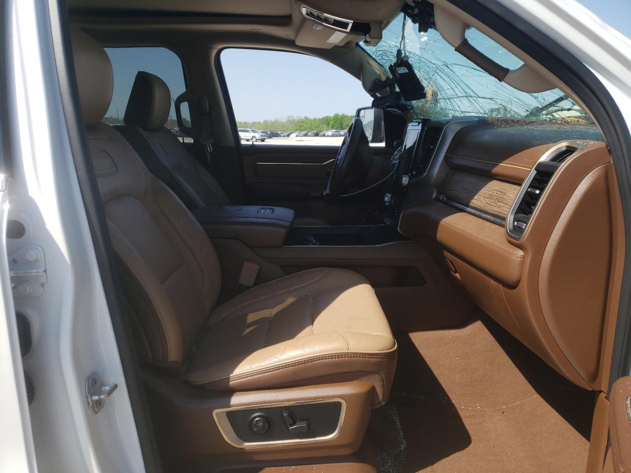 Photo 5 from auction – 2019 RAM 1500 LONGH with VIN 1C6SRFKT1KN887663
