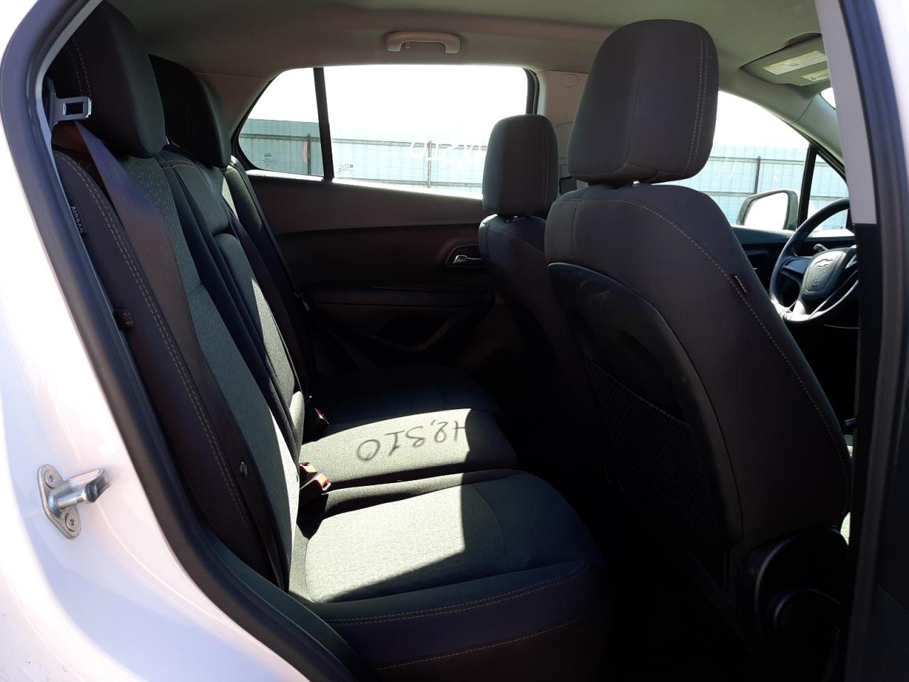 Photo 6 from auction – 2019 CHEVROLET TRAX LS with VIN 3GNCJKSB3KL190314