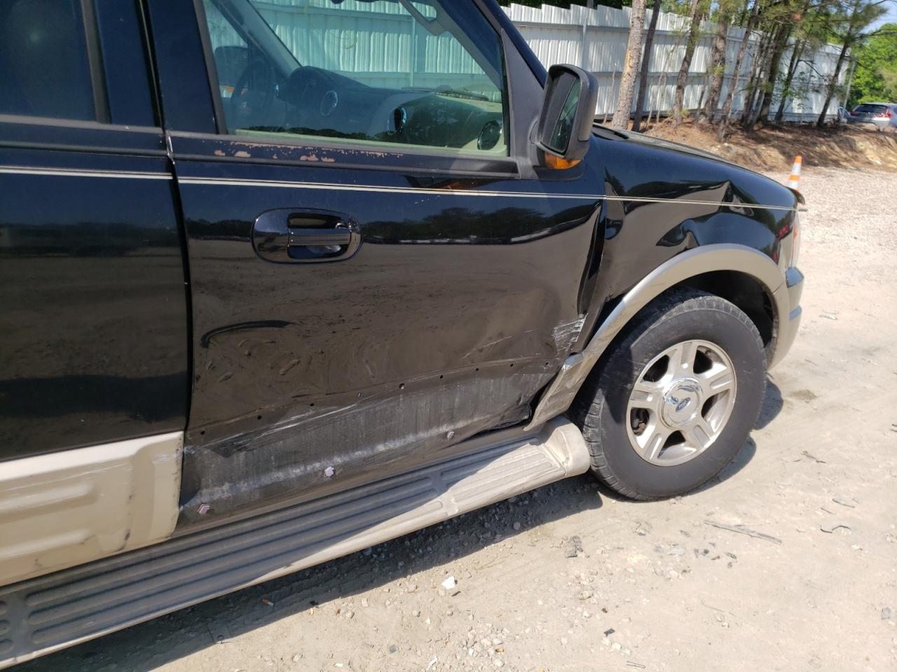 Photo 9 from auction – 2005 FORD EXPEDITION with VIN 1FMFU17565LA80346