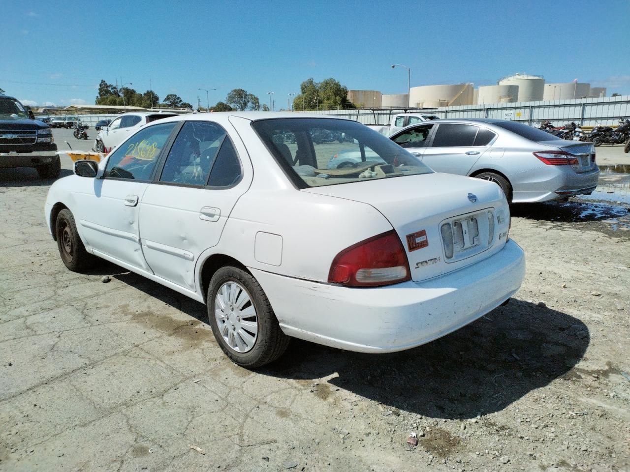 Photo 13 from auction – 2001 NISSAN SENTRA XE with VIN 3N1CB51D41L485501