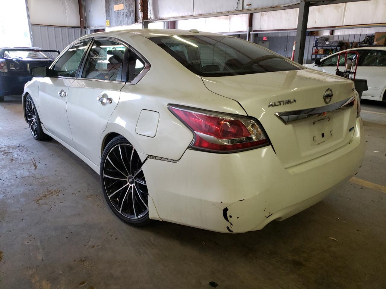 Photo 3 from auction – 2014 NISSAN ALTIMA 2.5 with VIN 1N4AL3AP3EC325861