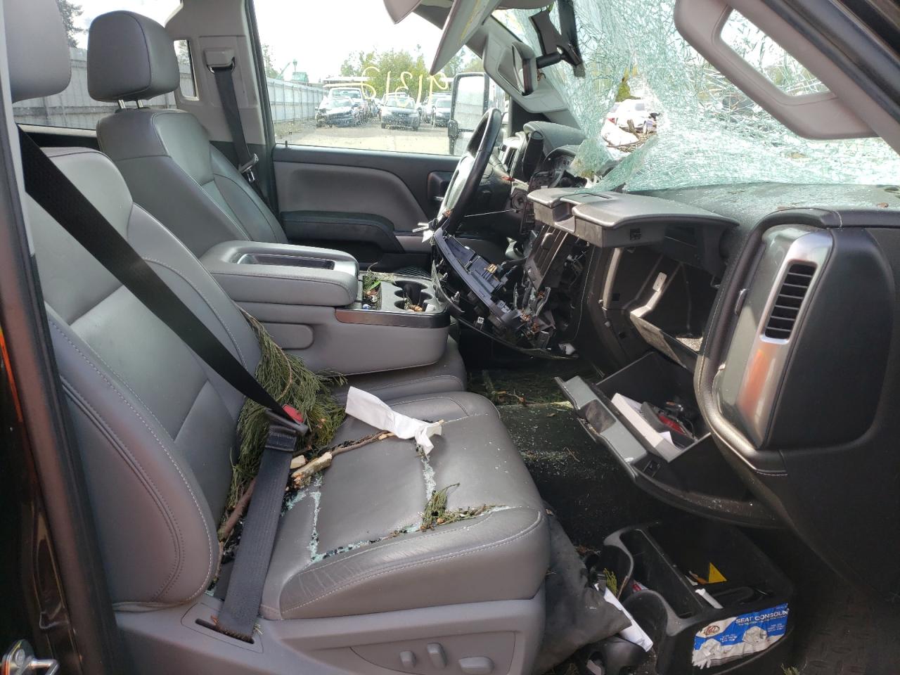 Photo 5 from auction – 2018 CHEVROLET SILVERADO with VIN 1GC1KWEY0JF214467