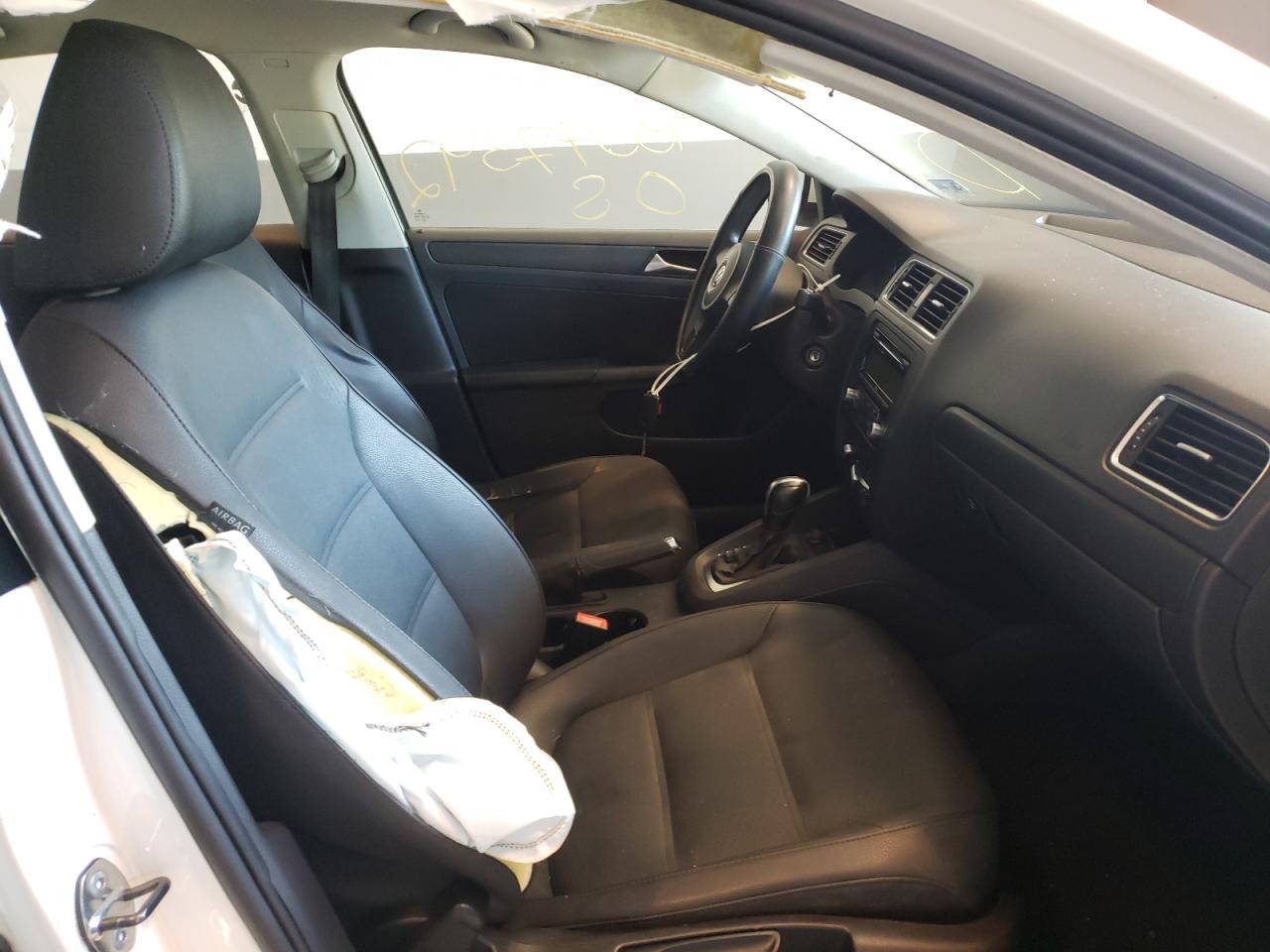 Photo 5 from auction – 2011 VOLKSWAGEN JETTA SE with VIN 3VWDX7AJ7BM398317