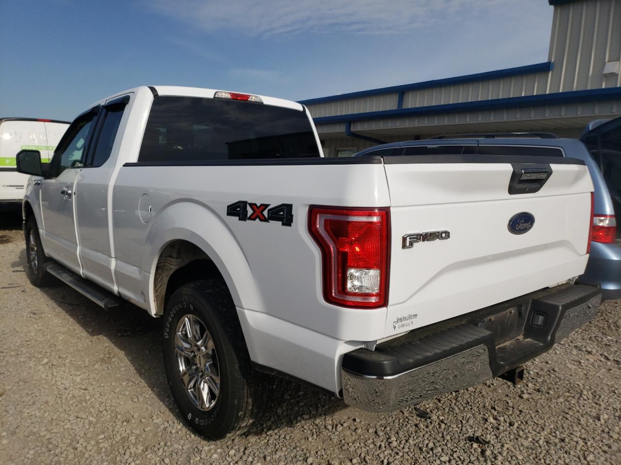 Photo 3 from auction – 2017 FORD F150 SUPER with VIN 1FTFX1EF3HKD29025