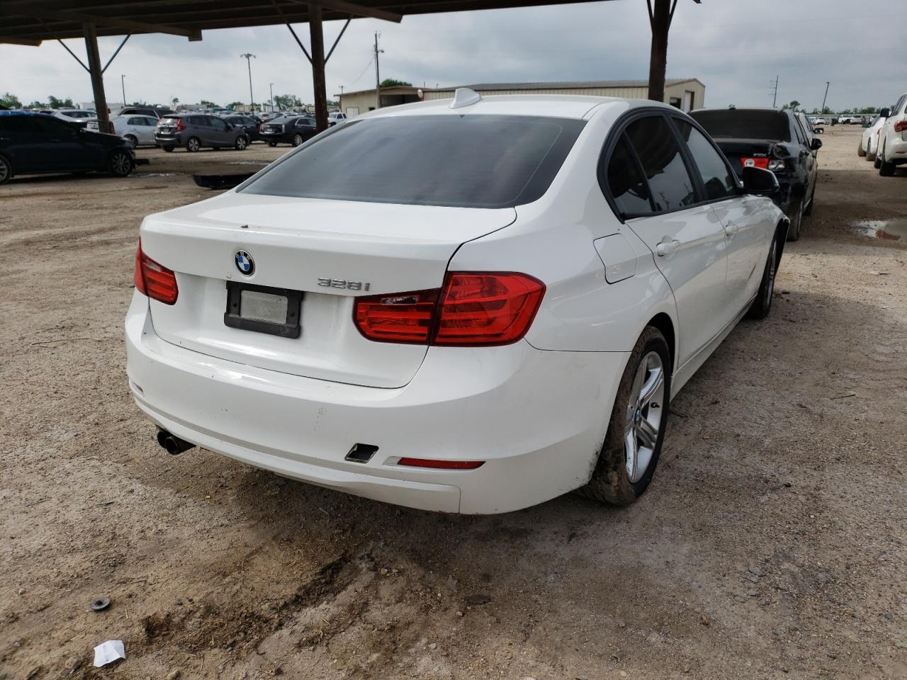 Photo 4 from auction – 2014 BMW 328 I with VIN WBA3A5C55EP603147
