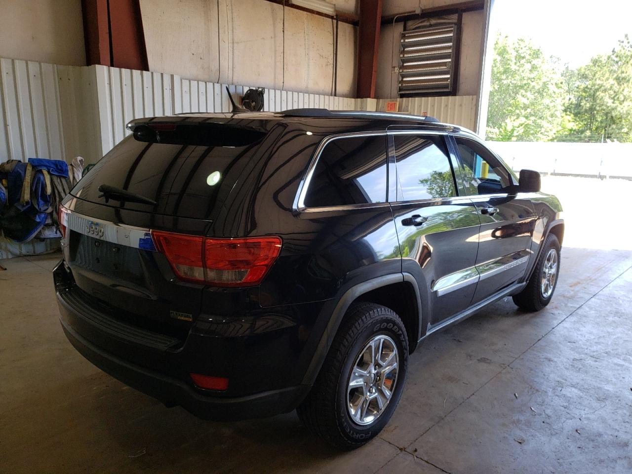 Photo 4 from auction – 2011 JEEP GRAND CHER with VIN 1J4RS4GG4BC518071