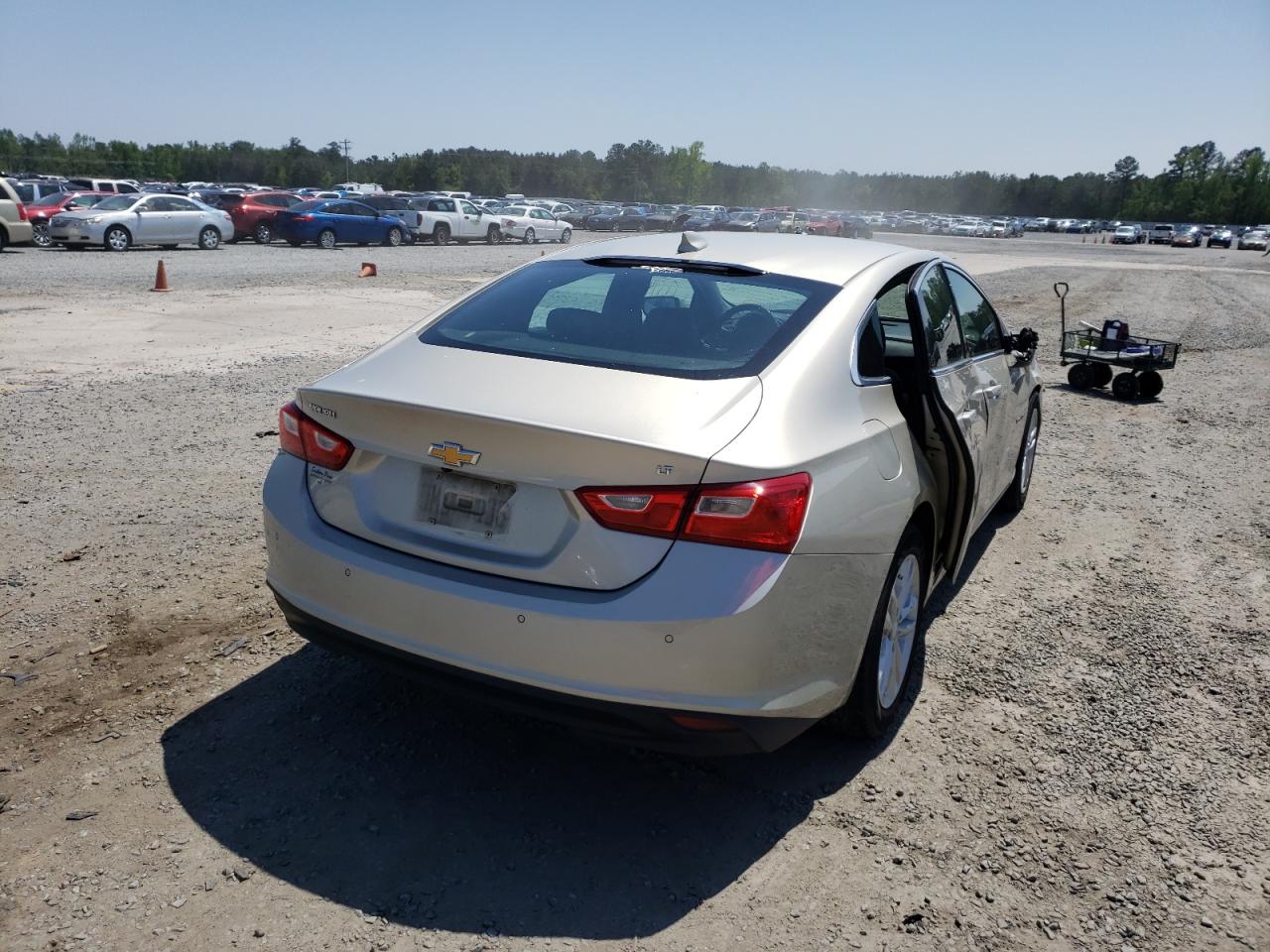 Photo 4 from auction – 2016 CHEVROLET MALIBU LT with VIN 1G1ZE5ST7GF261820